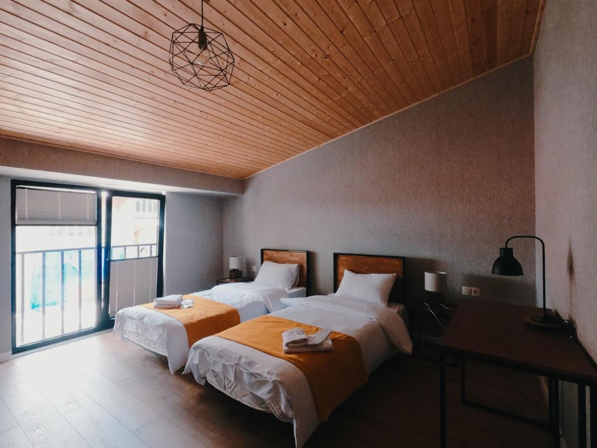 Capra Hotel Kazbegi מראה חיצוני תמונה