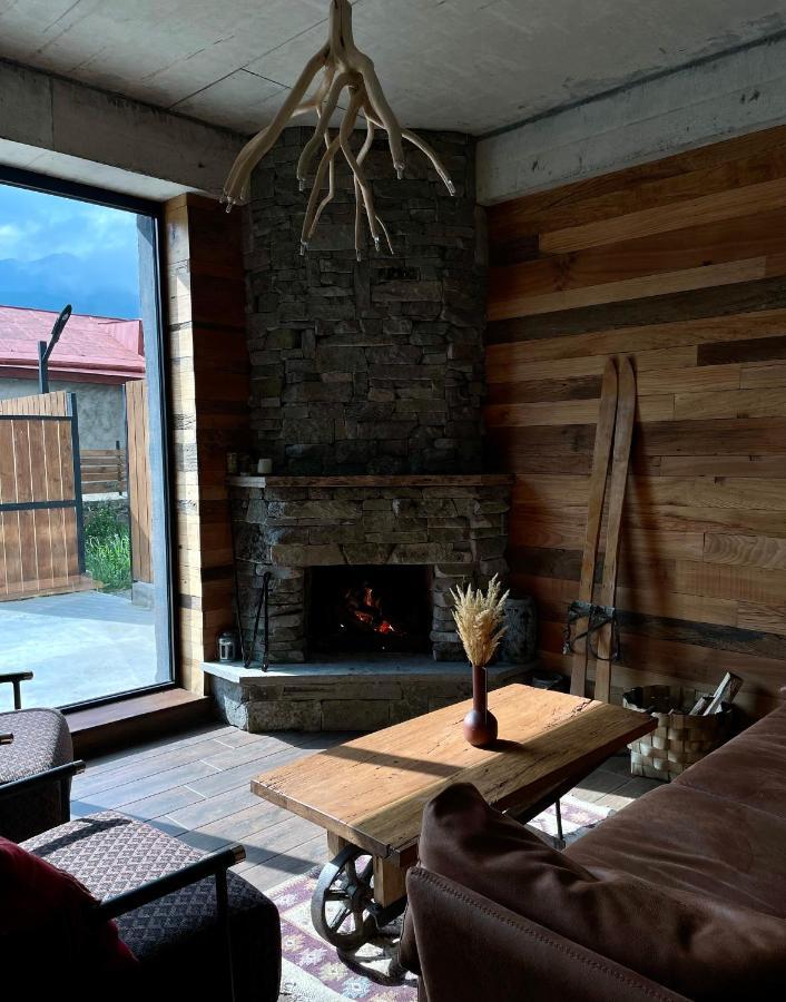 Capra Hotel Kazbegi מראה חיצוני תמונה