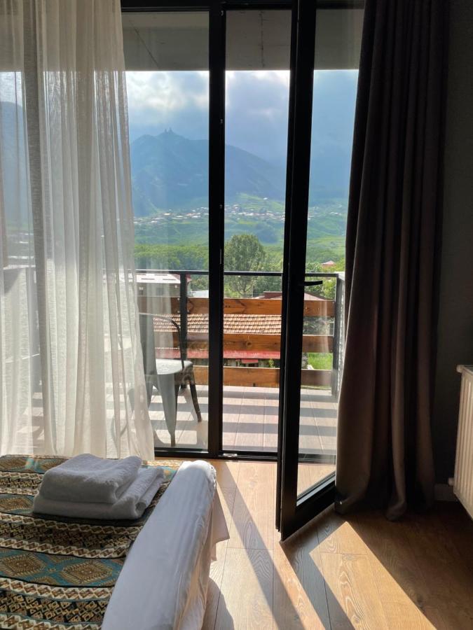 Capra Hotel Kazbegi מראה חיצוני תמונה