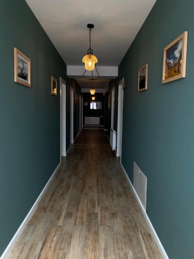 Capra Hotel Kazbegi מראה חיצוני תמונה
