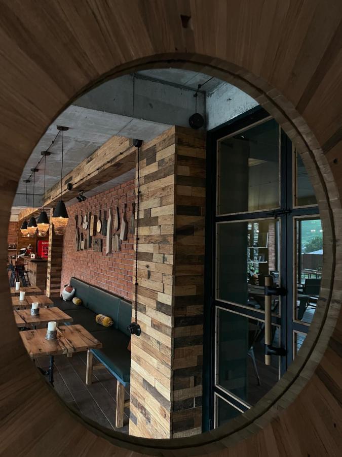 Capra Hotel Kazbegi מראה חיצוני תמונה