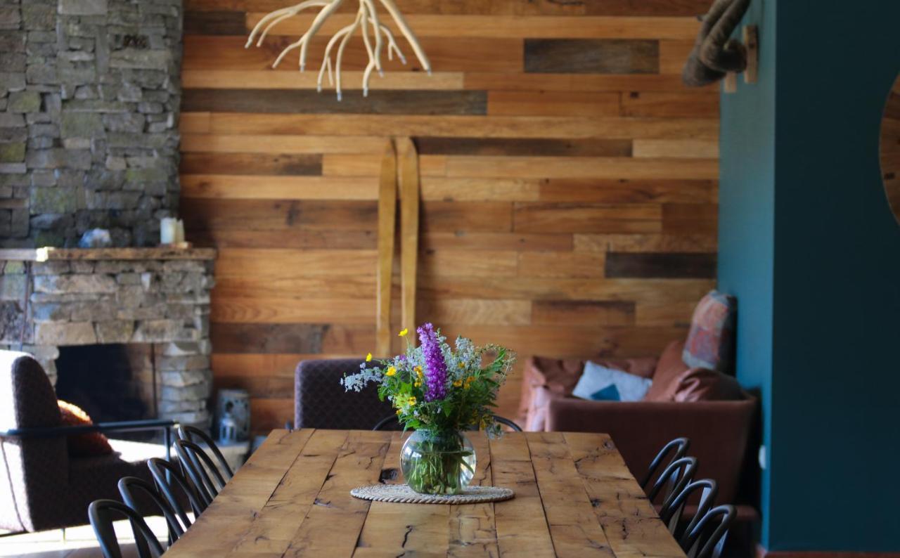 Capra Hotel Kazbegi מראה חיצוני תמונה