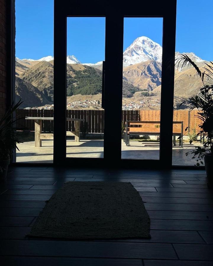 Capra Hotel Kazbegi מראה חיצוני תמונה